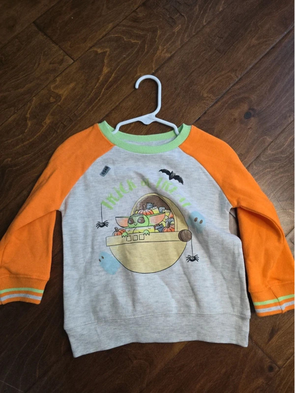 2t nwot star wars, halloween sweatshirt, item 346G6